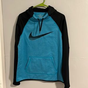 Woman’s Nike sweatshirt